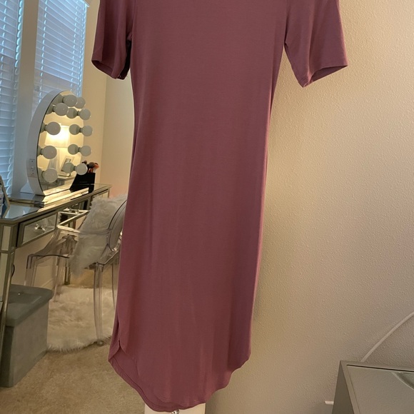 MAJOR CLOSET SALE! MORE ITEMS TO COME. Mauve dolphin hem dress. - Picture 3 of 3